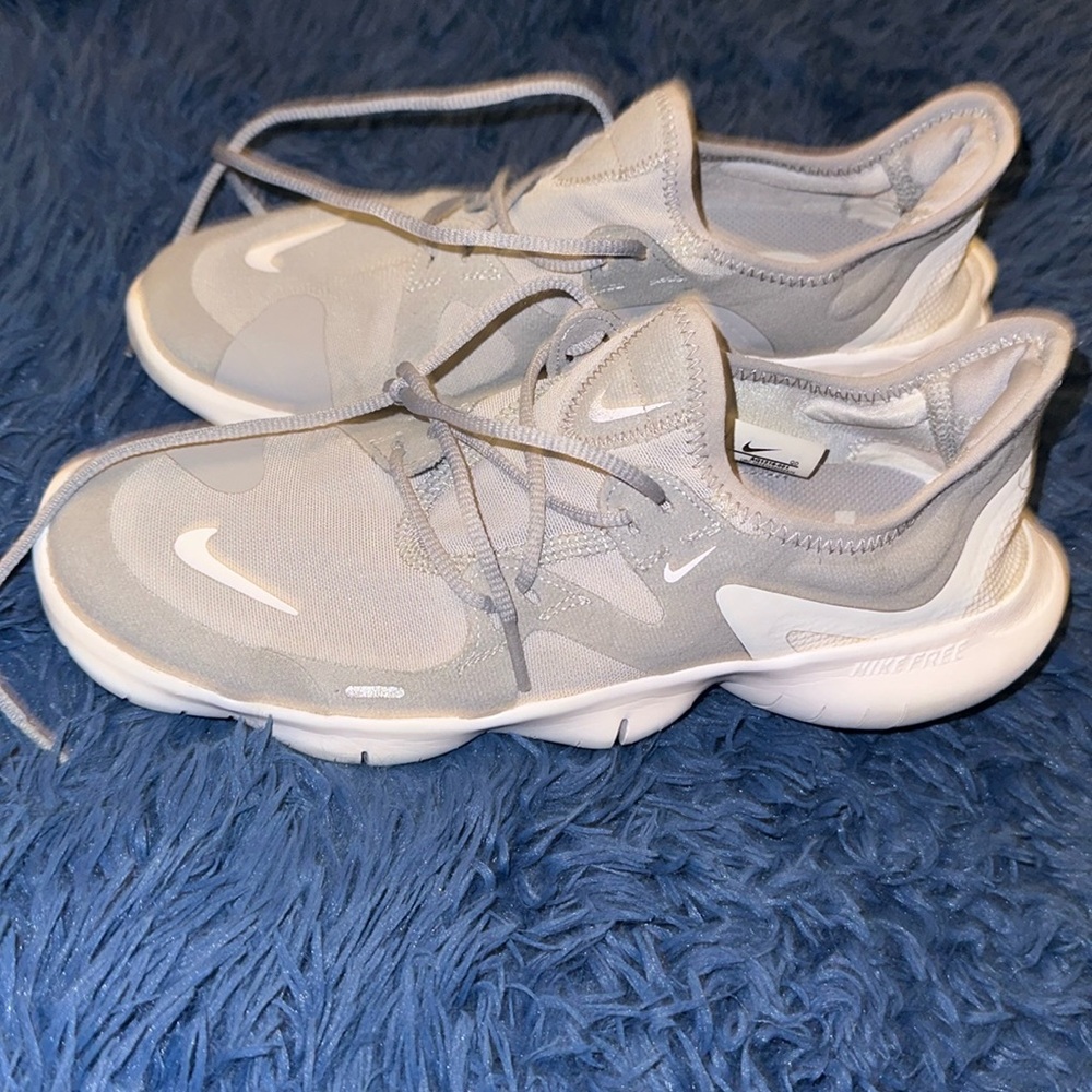 Nike Free RN 5.0 AQ1316-001 Wolf Grey Running Shoes Lace Up Women's Size 9.0